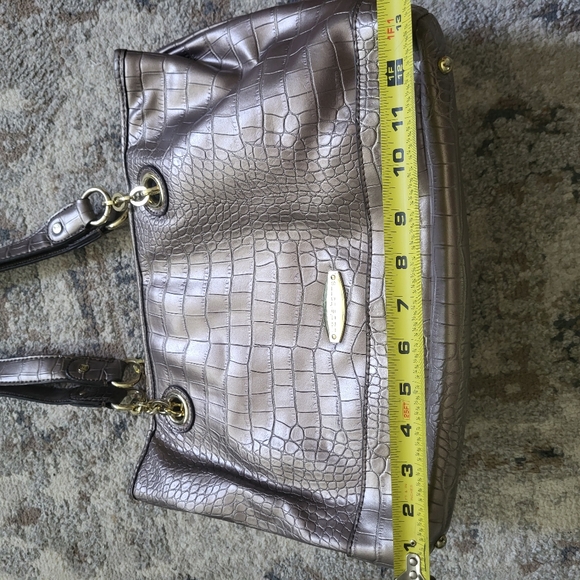 Liz Claiborne Metallic Taupe Gold Faux Alligator Embossed Shoulder Bag Purse - Picture 14 of 16